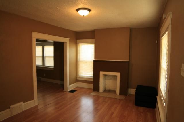 1612 E 39th St, Kansas City, MO 64109