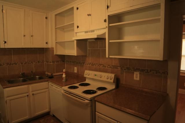 1612 E 39th St, Kansas City, MO 64109