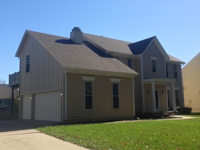 11607 Summit St, Kansas City, MO 64114