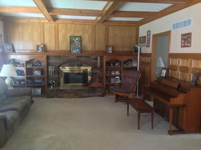 11607 Summit St, Kansas City, MO 64114