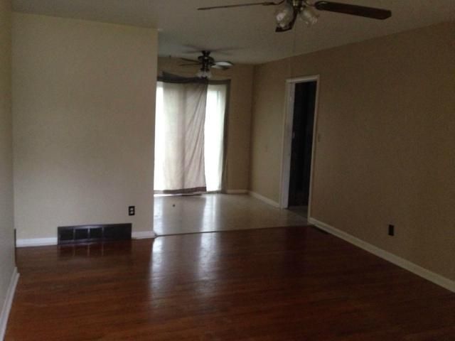 307 Jennings Rd, Independence, MO 64056