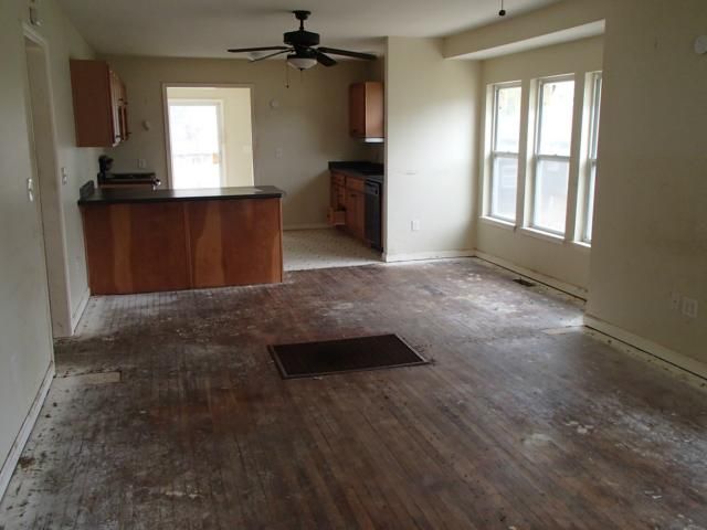 331 Walnut St, Osawatomie, KS 66064