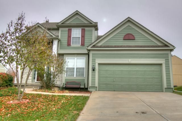 1005 NE 92 Ct, Kansas City, MO 64155