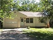 6805 Maple St, Raytown, MO 64133