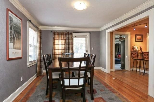 15 W 70th St, Kansas City, MO 64113