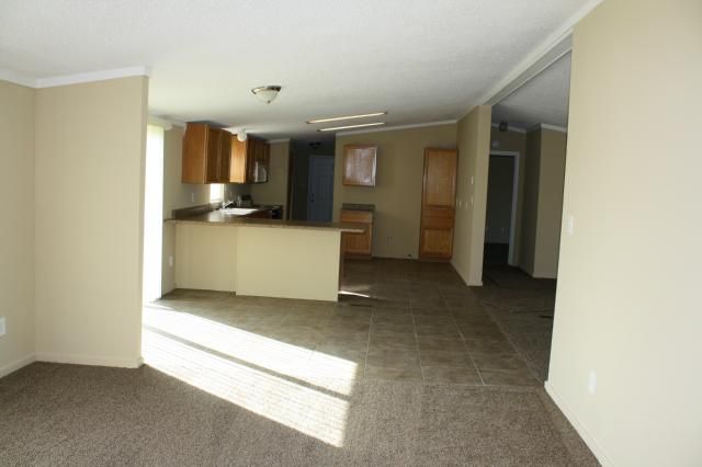 1001 Lori Ln, Osawatomie, KS 66064