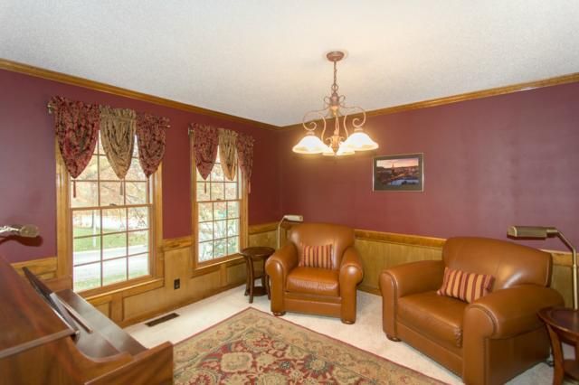 9650 W 116th Cir, Overland Park, KS 66210