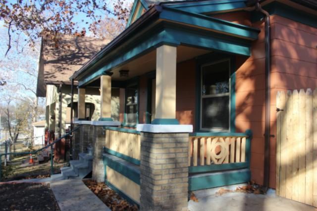 1206 E 44th St, Kansas City, MO 64110
