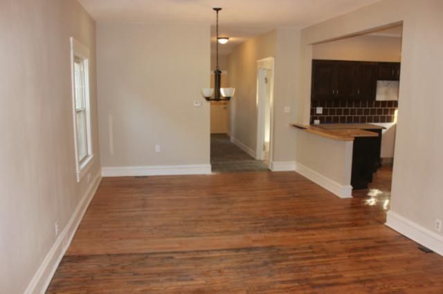 1206 E 44th St, Kansas City, MO 64110