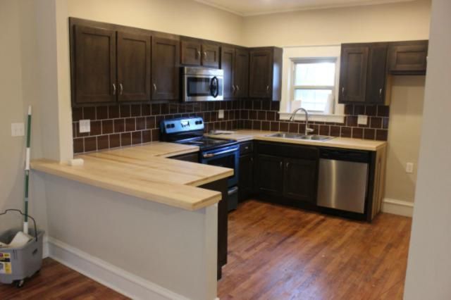 1206 E 44th St, Kansas City, MO 64110