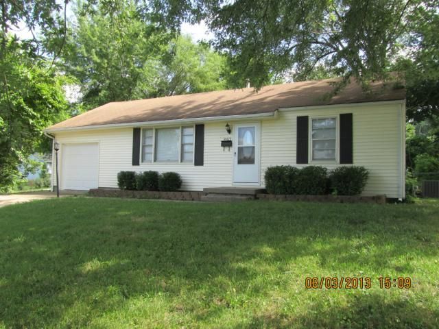 10613 E 53rd St, Raytown, MO 64133