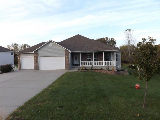 720 SW Ryan Rd, Grain Valley, MO 64029