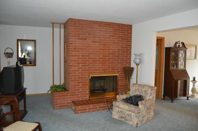 205 Olive St, Windsor, MO 65360