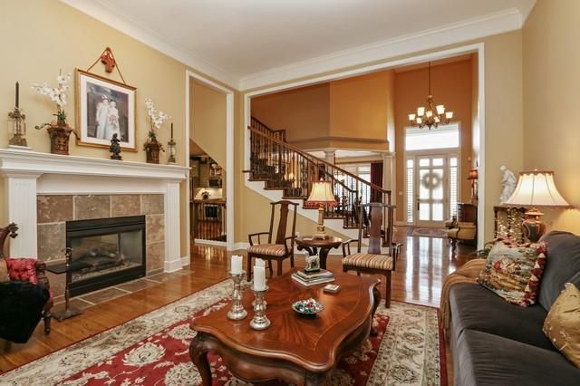 14717 Maple St, Overland Park, KS 66223