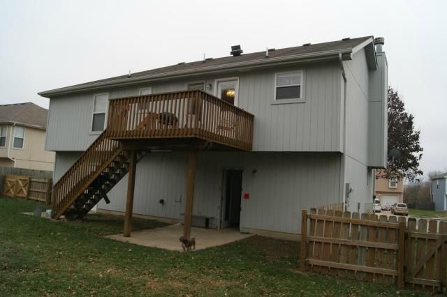 7810 Christie Ln, Belton, MO 64012