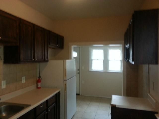 1116 E 44th St, Kansas City, MO 64110