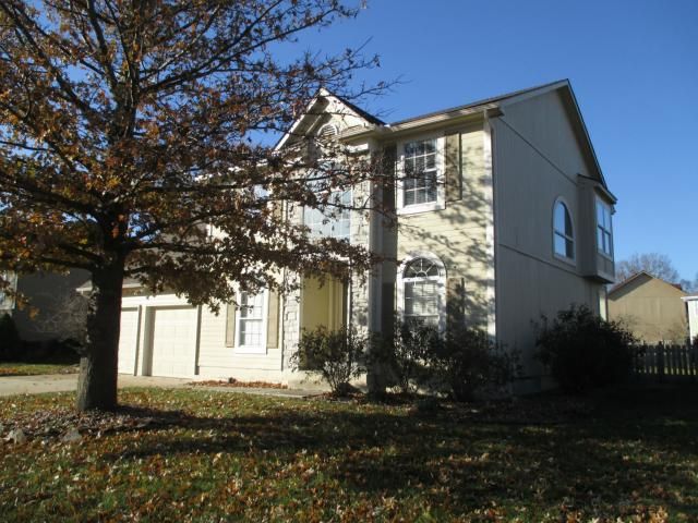 624 SE Battery Dr, Lee's Summit, MO 64063