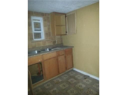 1324 E 45th St, Kansas City, MO 64110