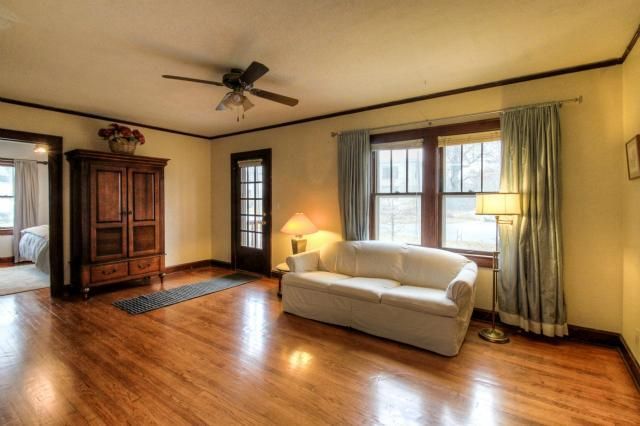 6819 W 80th St, Overland Park, KS 66204