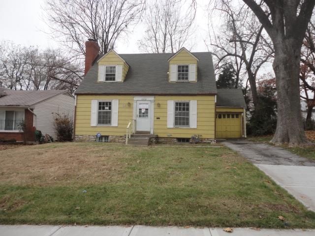 5832 Wayne Ave, Kansas City, MO 64110