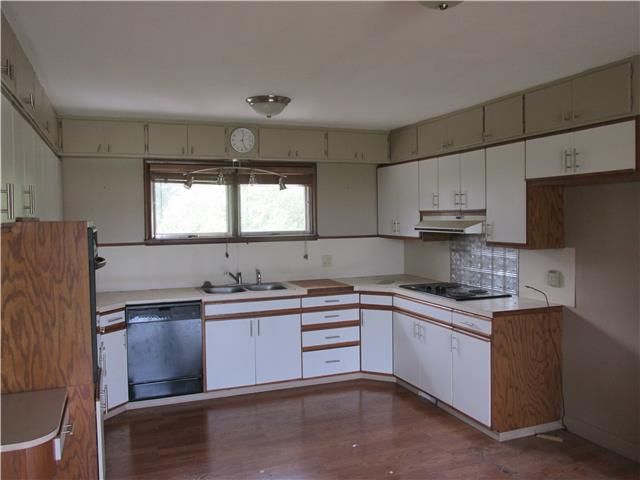 1500 E Park Rd, Garnett, KS 66032