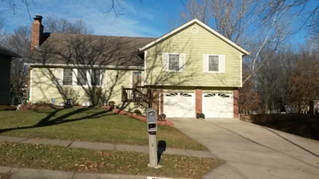920 NE 87th Ter, Kansas City, MO 64155