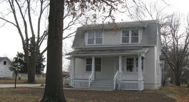 322 W 15th St, Ottawa, KS 66067