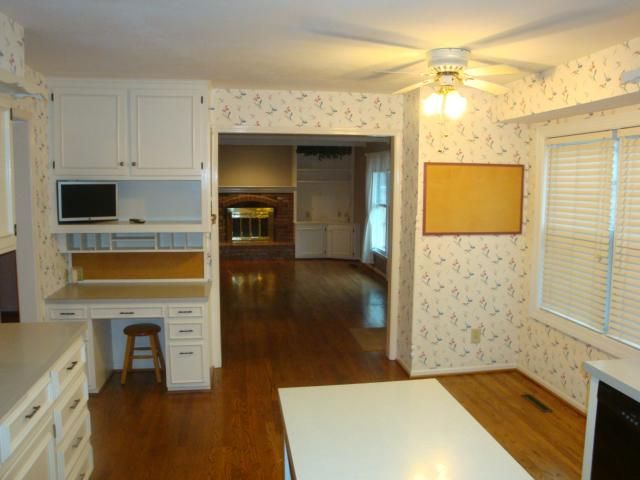 11615 W 99th Pl, Overland Park, KS 66214