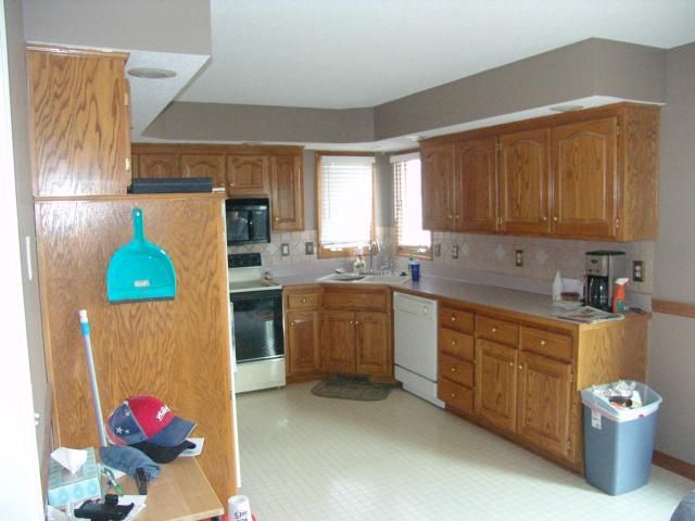 107 Shasta Daisy Dr, Smithville, MO 64089