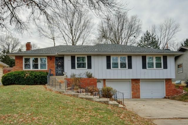 515 E 105th Ter, Kansas City, MO 64131