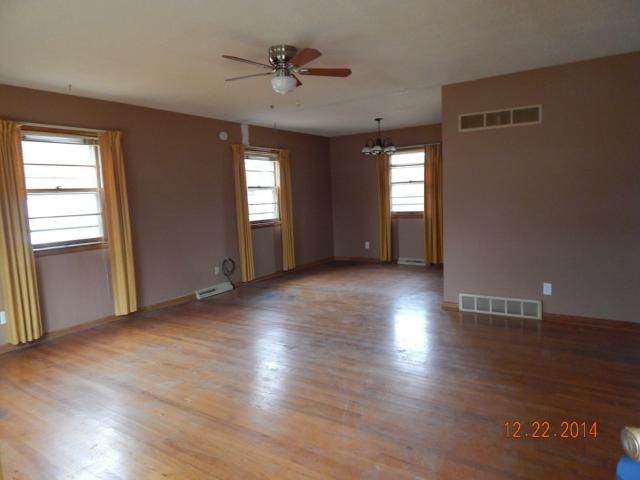 8626 E 53rd St, Kansas City, MO 64129
