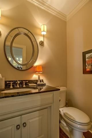 850 W 55th St, Kansas City, MO 64113