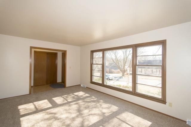 3706 E 105th Ter, Kansas City, MO 64137