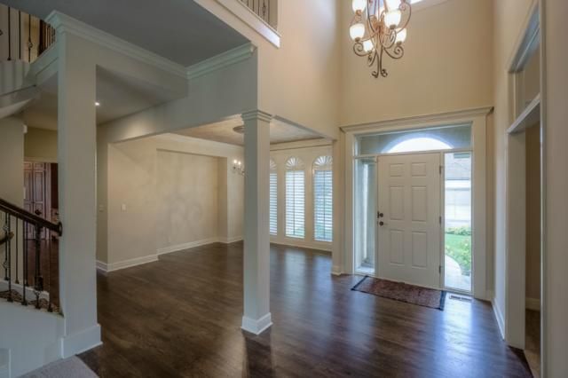 10810 W 145th Ter, Overland Park, KS 66221