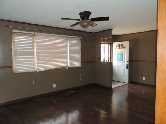 7310 Elm St, Raytown, MO 64133