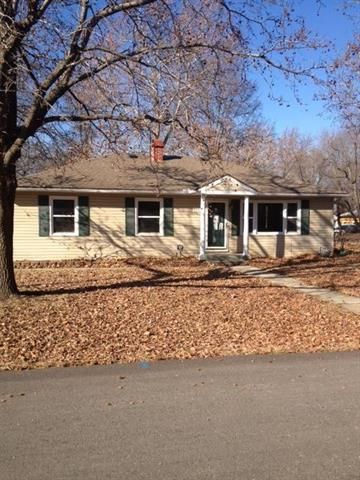 9202 Corrington Ave, Kansas City, MO 64138