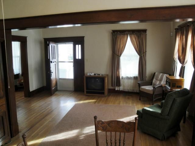 1410 S Willow St, Ottawa, KS 66067