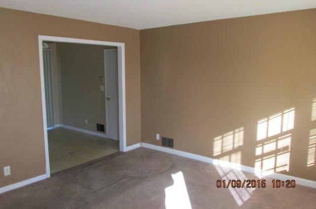 5004 Pittman Rd, Kansas City, MO 64133