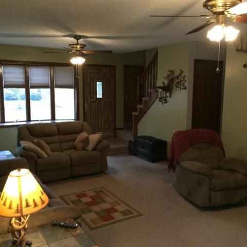 5619 Mayview Ave, Kansas City, MO 64151