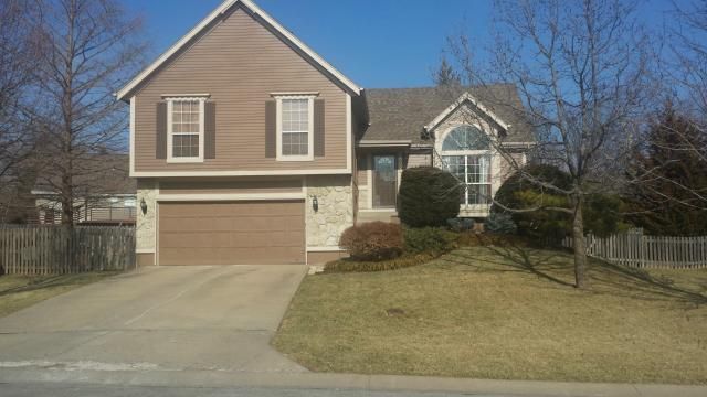 8024 W 149th Ter, Overland Park, KS 66223