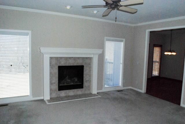 914 Old Mill Rd, Raymore, MO 64083