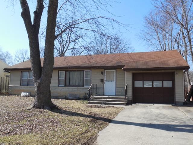 628 Hillcrest St, Knob Noster, MO 65336