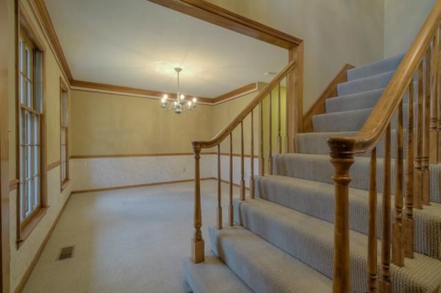 12101 Cedar St, Overland Park, KS 66209