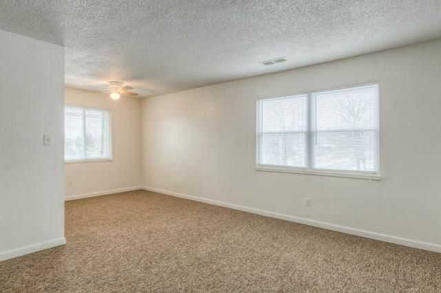 1222 E 30 St, Kansas City, MO 64109