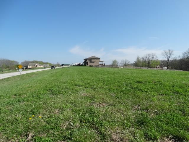 NW Chianti Ct, Smithville, MO 64089