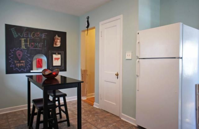 437 E 65th Ter, Kansas City, MO 64131
