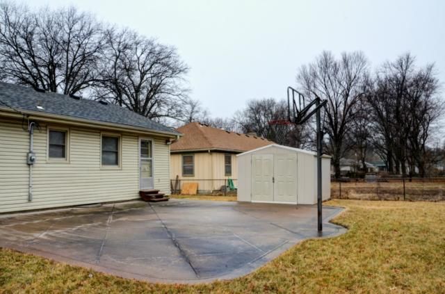 620 S Honeysuckle Dr, Olathe, KS 66061