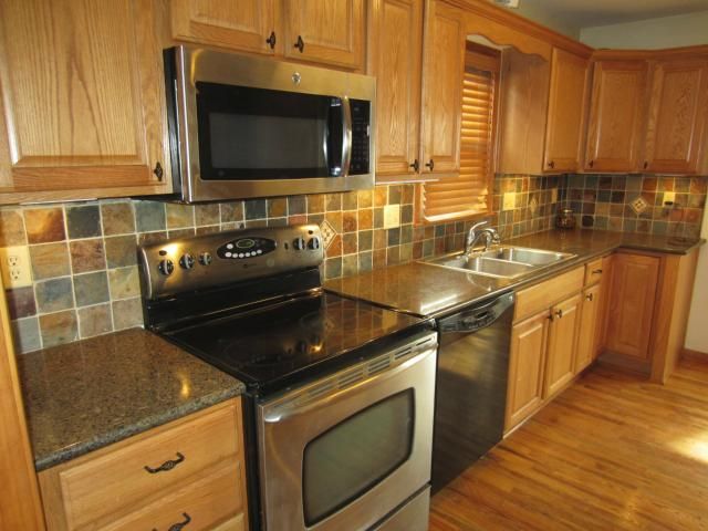 12001 E 56th Ter, Kansas City, MO 64133