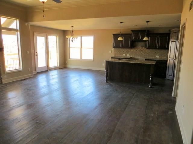 9249 Maplewoods Pw, Kansas City, MO 64155