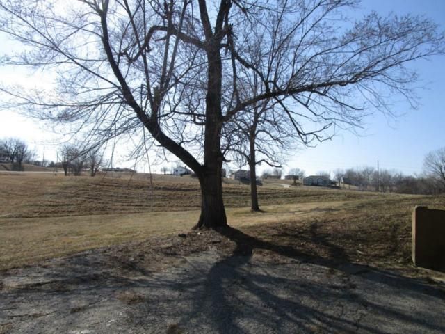 1419 N 7th St, Atchison, KS 66002
